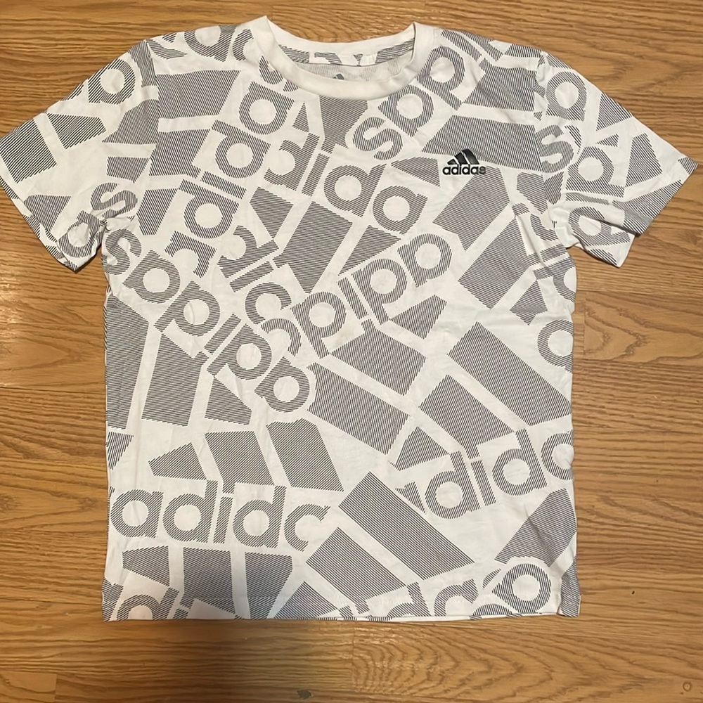 Adidas t-shirt